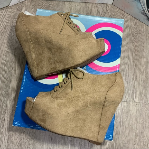 New Soda High Wedge Heel 5" Platform 2” Open Toe Shoes Taupe Women's Sz 6, 6.5 - Picture 7 of 10